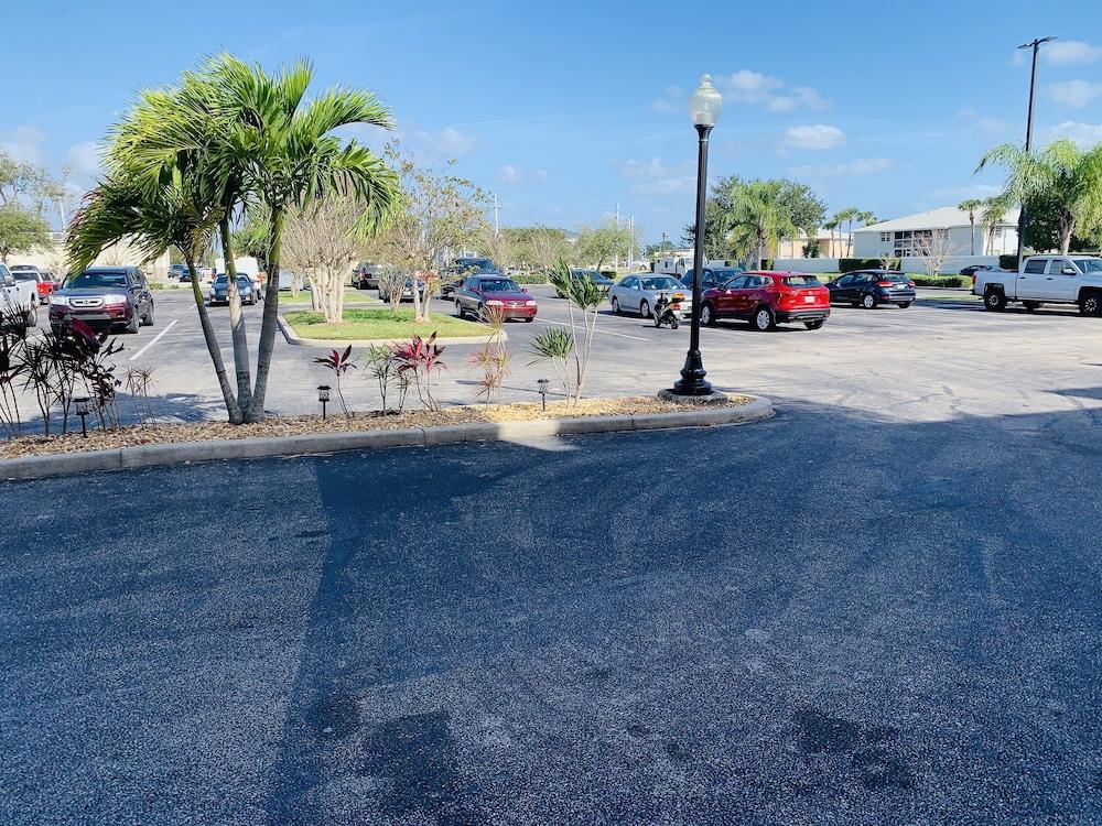 Quality Inn Palm Bay - Melbourne I-95 Εξωτερικό φωτογραφία